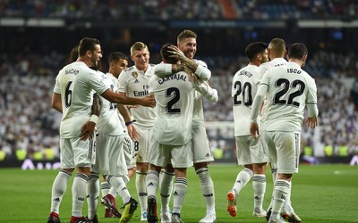 熊猫体育-加比波蒂略巧妙摆脱三人包夹