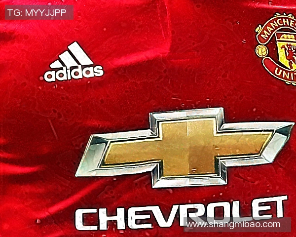 莫德里奇任意球绕过人墙得分